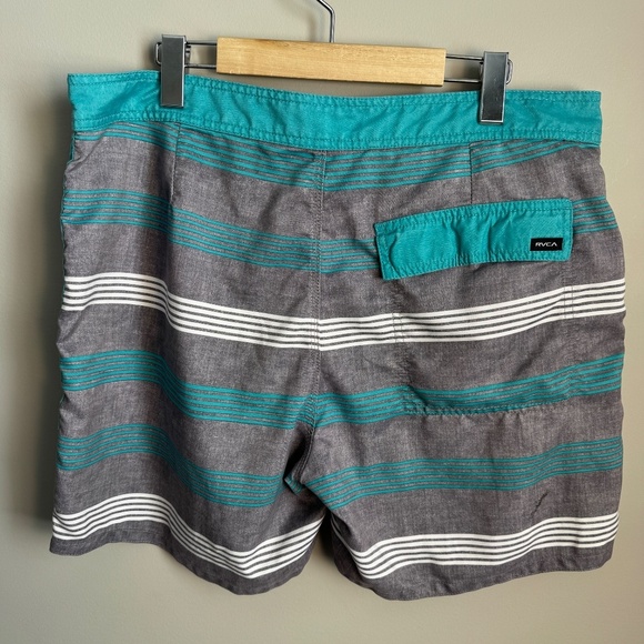 RVCA Men's 36 Classic Non-Stretch Board Shorts Gray Striped Surfer Ocean Beach - Picture 5 of 16